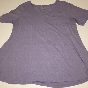 EUC 2XL LuLaRoe Lavender Perfect Tee